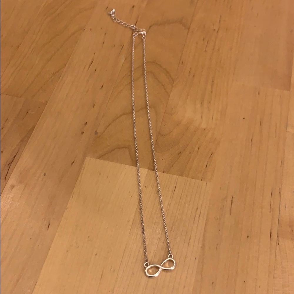 2/$14 or 3/$19 👑 silver infinity symbol necklace
